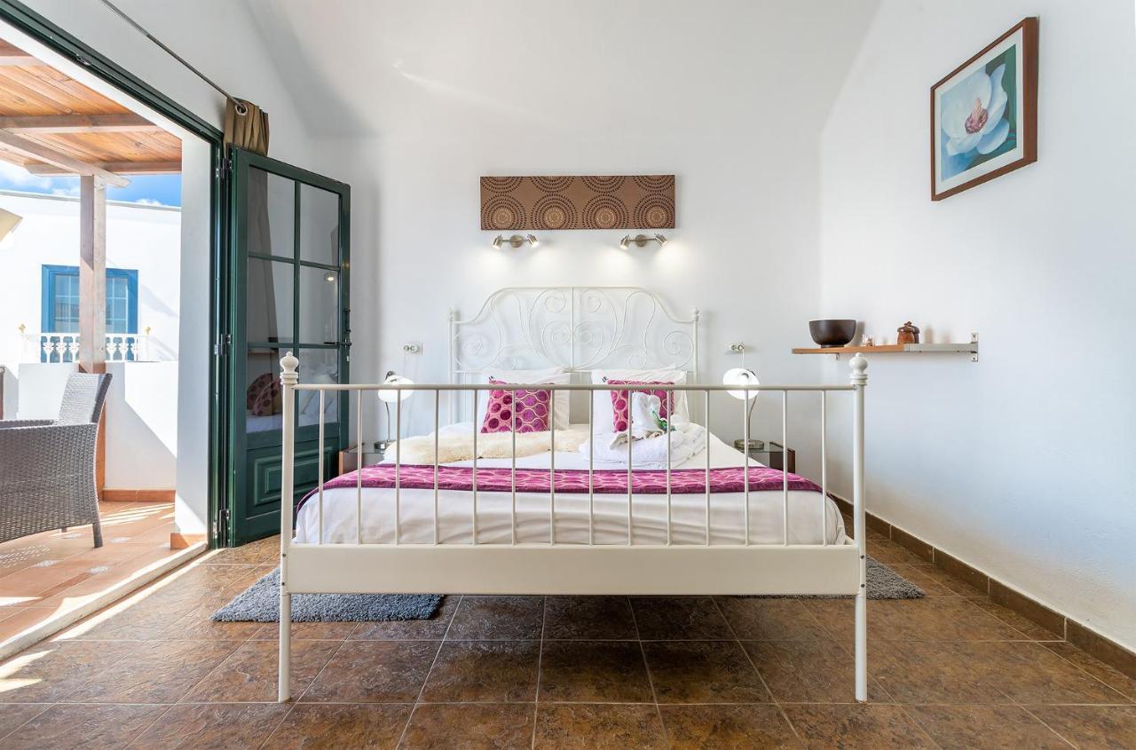 Casa Lili - Shared Pool - Close To Seafront Promenade - Sea Views From Upper Terrace Punta Mujeres Exteriör bild