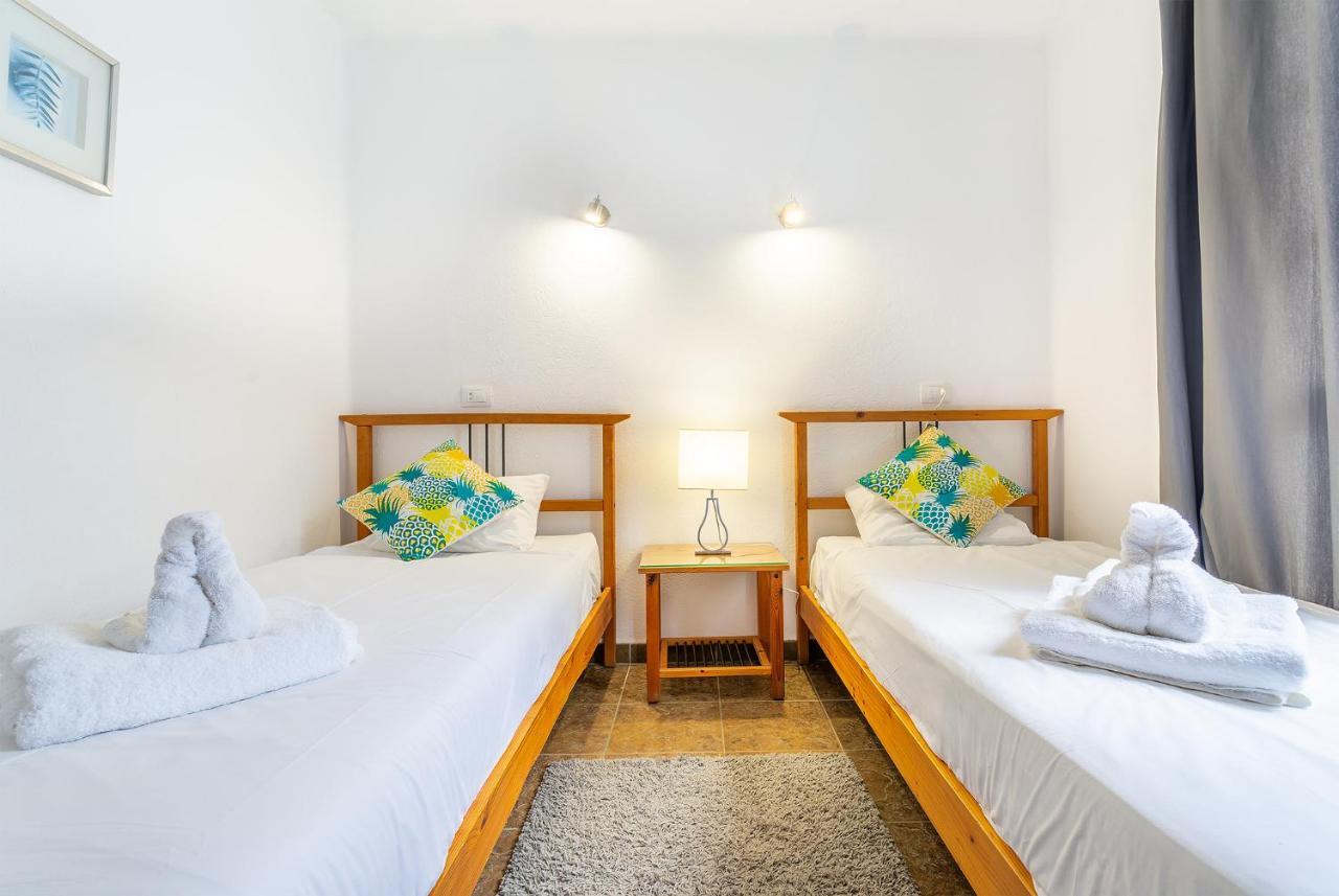 Casa Lili - Shared Pool - Close To Seafront Promenade - Sea Views From Upper Terrace Punta Mujeres Exteriör bild